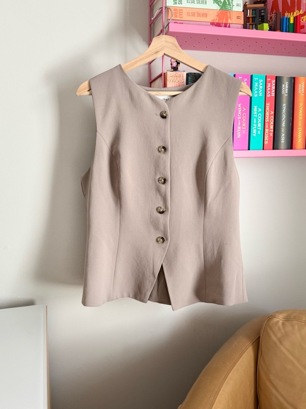 Wilfred Sleeveless Button-Front Top in Taupe